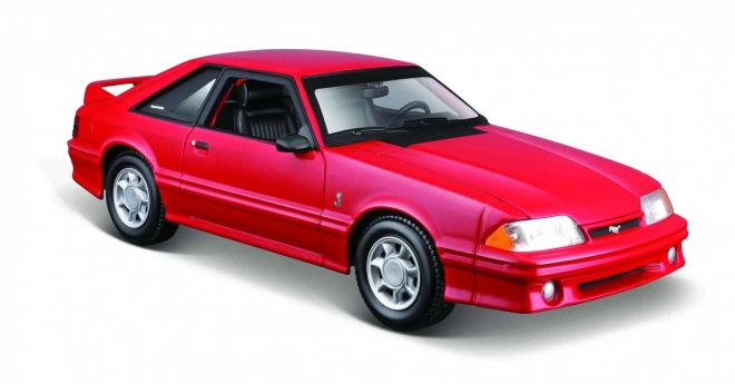 Roter Ford Mustang SVT Cobra Modellauto 1993 im Maßstab 1:24