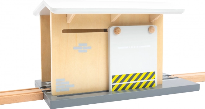 Funktionales Depot mit verschiebbarer Wand und Flaschenzug