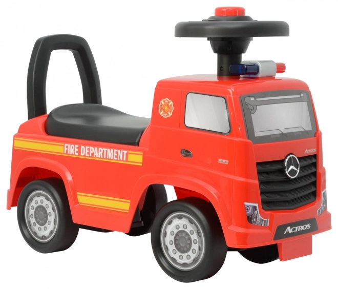 Lauflernwagen MERCEDES Actros Polizei Rot