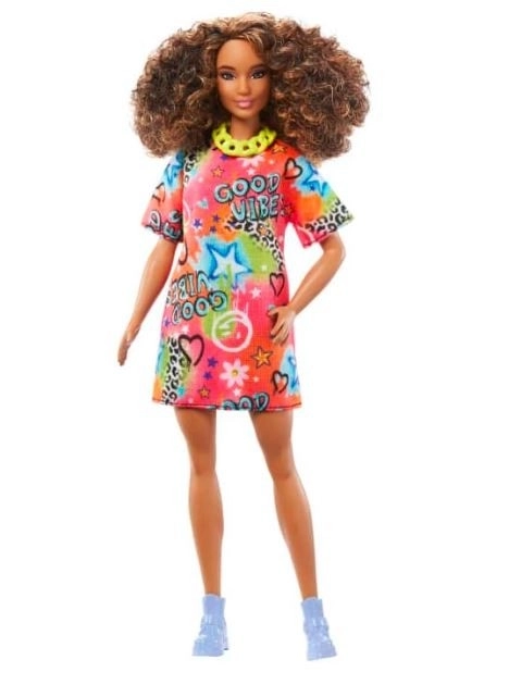 Barbie Model Puppe mit Oversize-Kleid