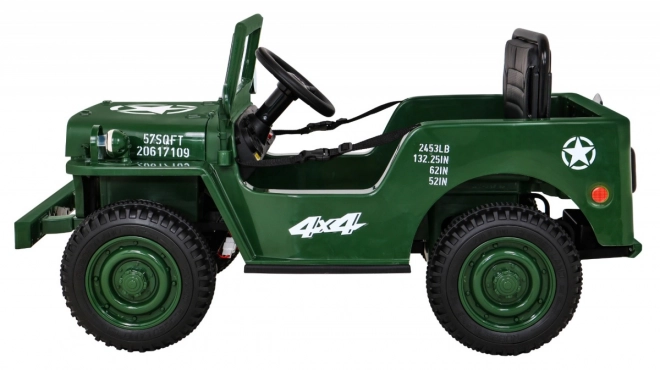 Retro Militärfahrzeug für Kinder grün + Allradantrieb 4x4 + Fernsteuerung + 2 Gepäckträger + langsamer Start + MP3 LED