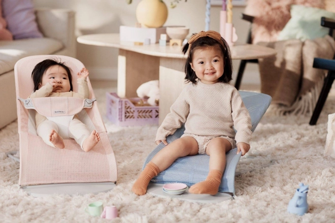 BABYBJÖRN - Wippe BALANCE SOFT MESH - Grau/Weiß – Rosa/Weiß