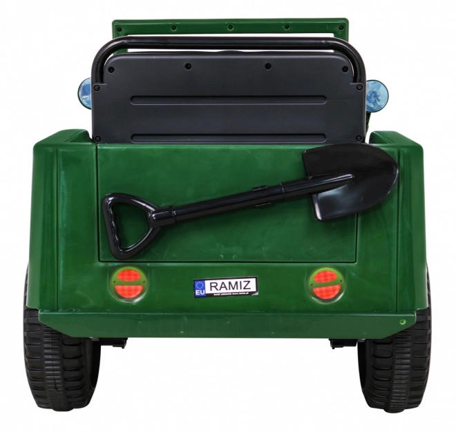 Retro Militärfahrzeug für Kinder grün + Allradantrieb 4x4 + Fernsteuerung + 2 Gepäckträger + langsamer Start + MP3 LED