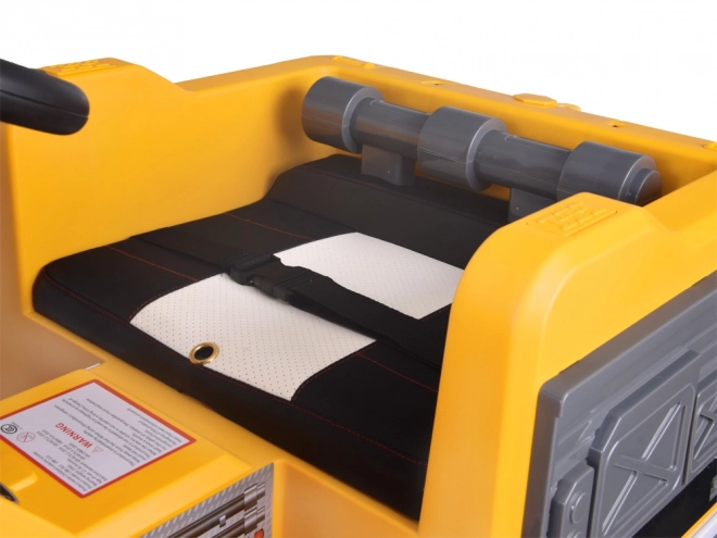 Batteriebetriebenes Auto mit beweglichem Arm und Lichteffekten