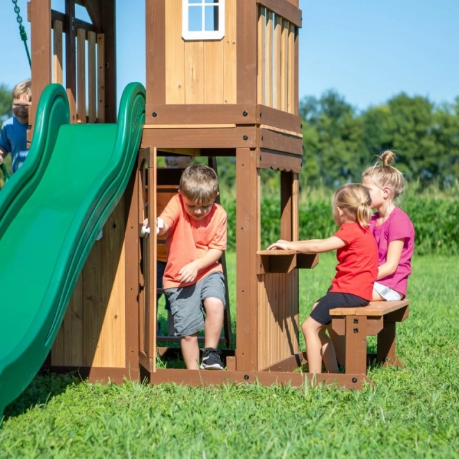 Holzspielplatz Lakewood mit Schaukel und Rutsche von Backyard Discovery