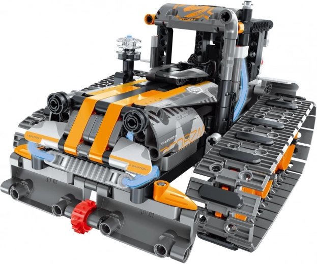 Funktionales Kettenfahrwerk und realistische Details