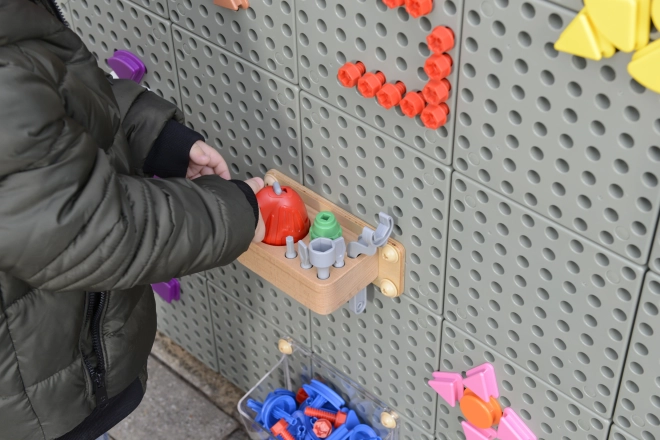 Masterkidz Werkzeugset mit Bohrer und 8 Elementen für die wissenschaftlich-kreative STEM-Tafel
