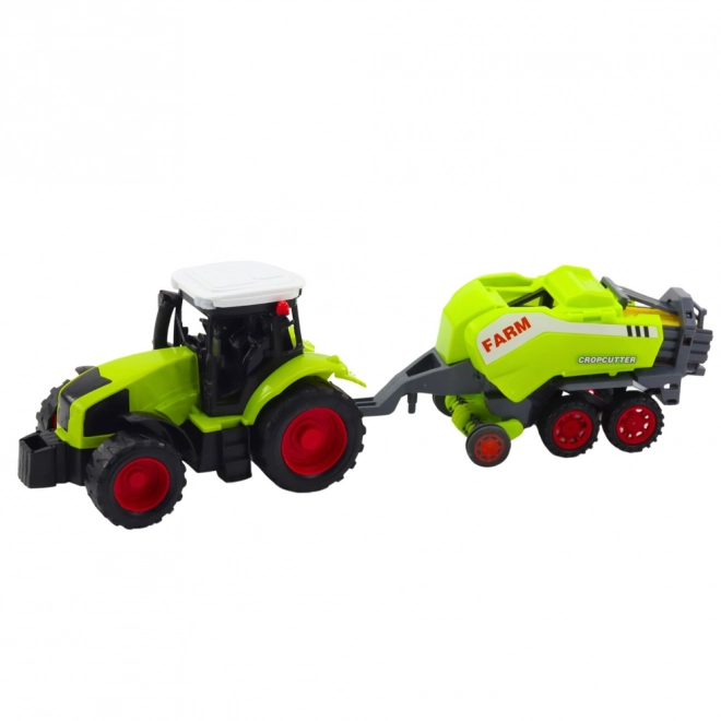 Traktor mit Ballenpresse Grün