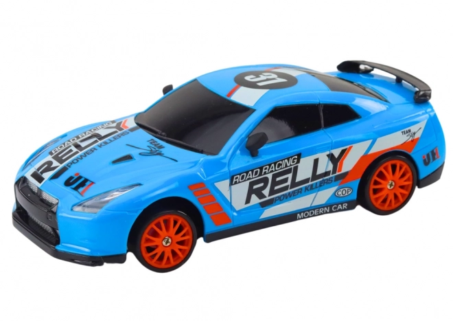 Ferngesteuertes Sportauto mit Wechselrädern in Blau