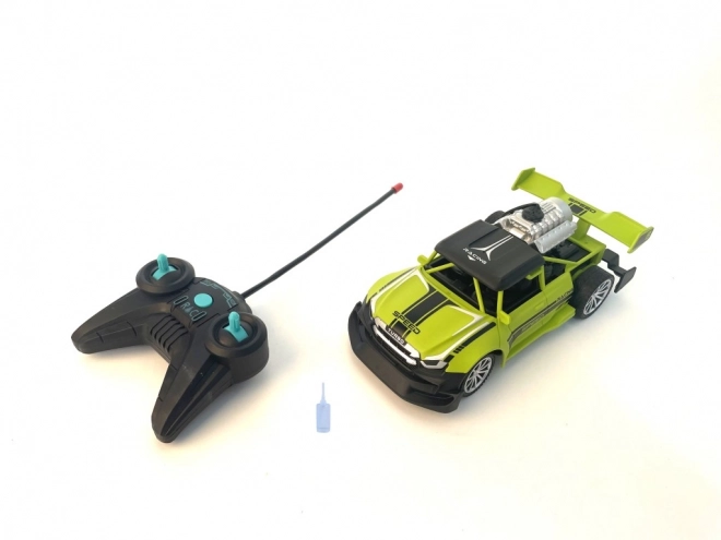 R/C Auto mit Raucheffekt 1:20 - Grün