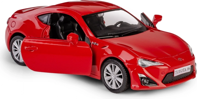 Öffnende Türen und detailreicher Innenraum