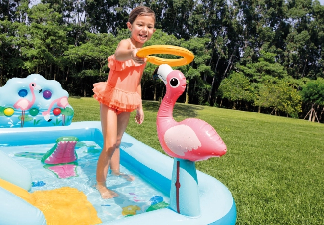 Aufblasbarer Wasserspielplatz Mit Rutsche