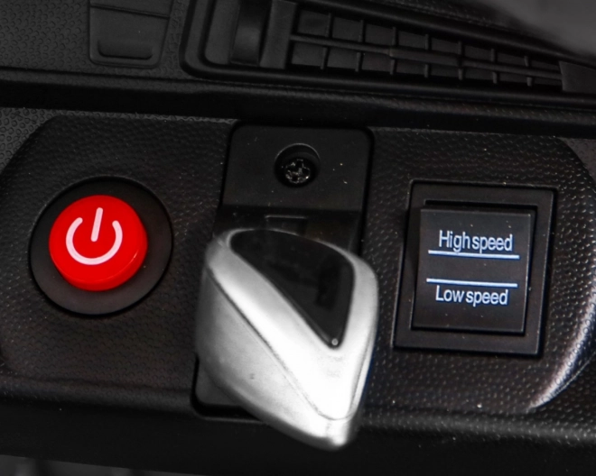 BMW I8 Liftbatterie-Auto Schwarz + Fernbedienung + langsamer Start + 3-Punkt-Gurte + MP3 USB + LED-Leuchte