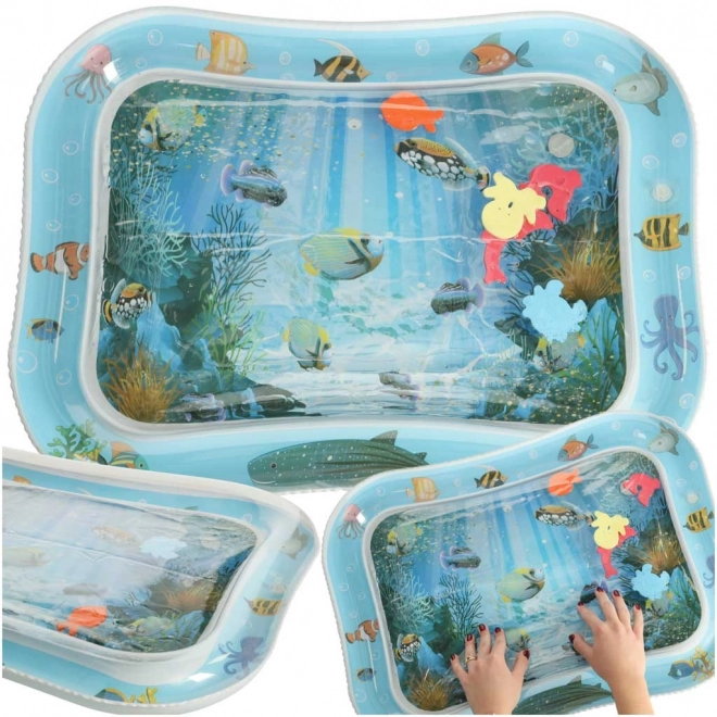 Sensorische Wasserspielmatte für Babys mit Fischen XXL 62x45 cm