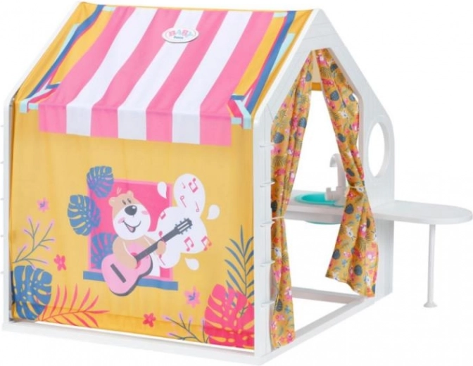 Realistische Glamping-Elemente