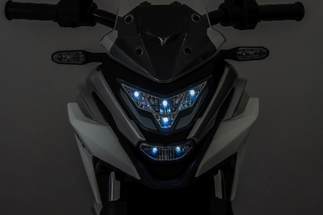 Motorrad Honda NC750X Gelb