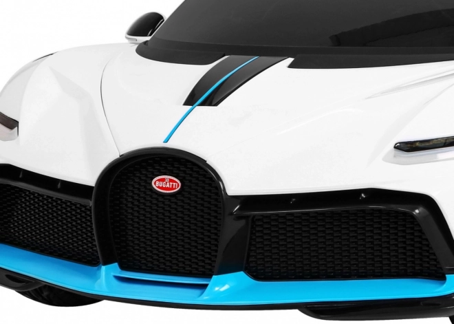 Bugatti Divo Elektrisches Kinderauto weiß + Fernbedienung + EVA + Langsamer Start + LED MP3