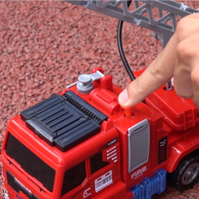 Interaktives Feuerwehrfahrzeug mit beweglicher Leiter