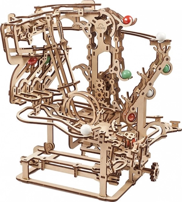 Kugelbahn mit Kettenantrieb von UGEARS