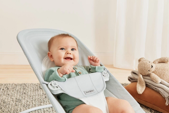 BABYBJÖRN - Wippe BALANCE SOFT MESH - Grau/Weiß – Grau/Weiß