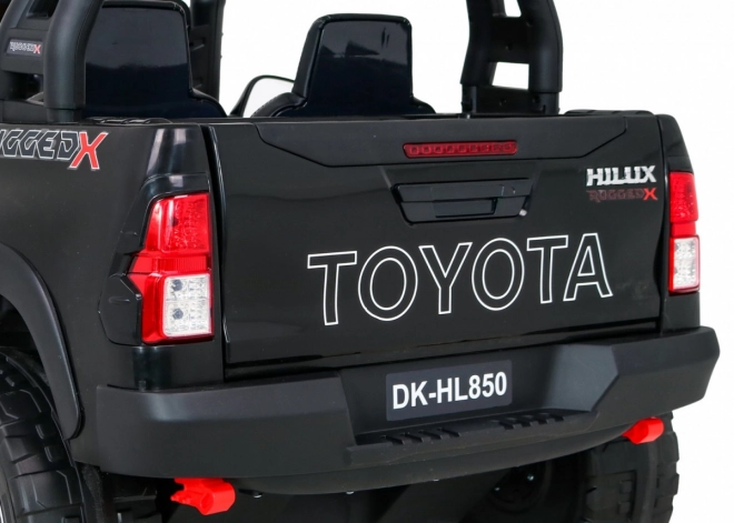 Fahrzeug Toyota Hilux Schwarz