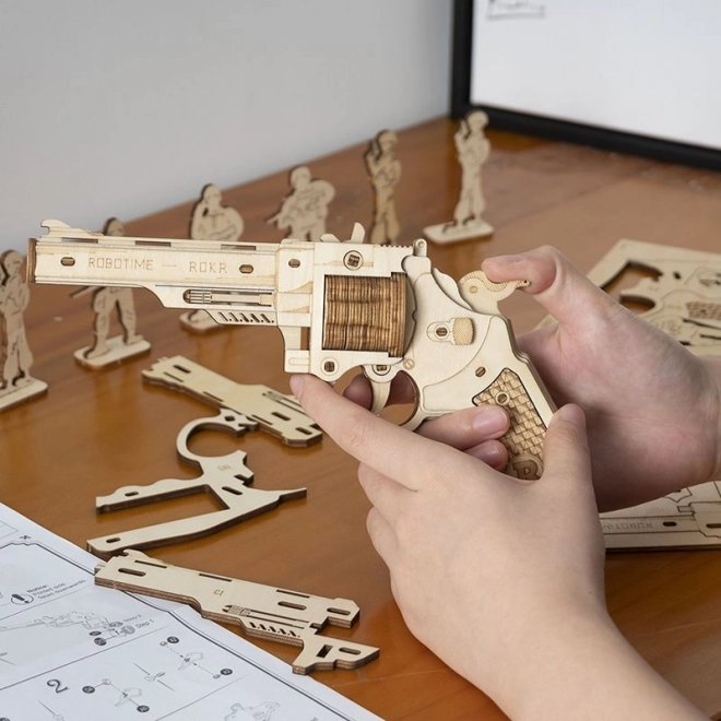 Rokr 3D Holzpuzzle Revolver Corsac M60