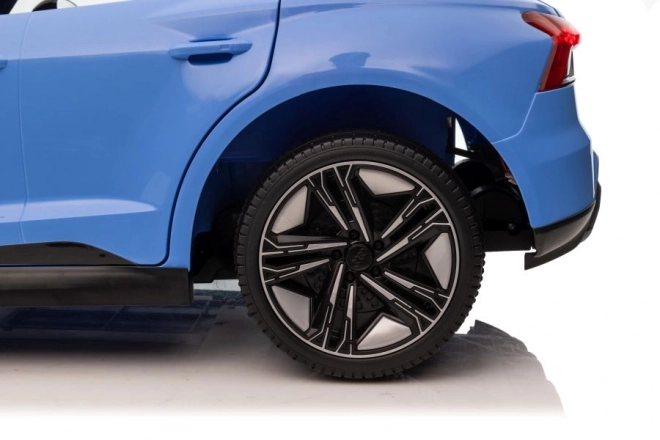 Elektroauto Audi E-Tron GT Blau