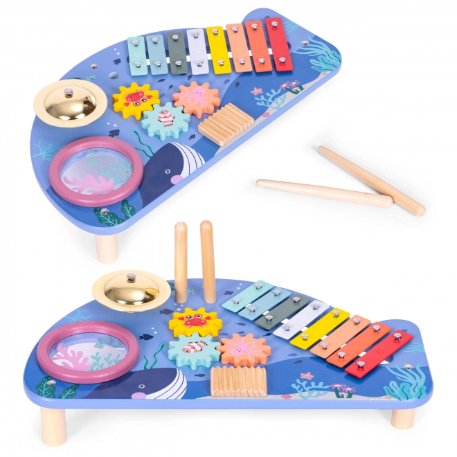 Musikinstrumenttisch mit Xylophon, Becken und Tamburin im Meeresthema von ECOTOYS