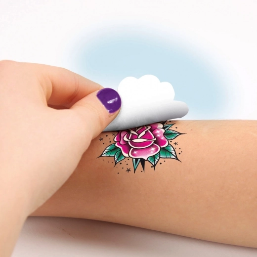 Einfache temporäre Tattoos Schritt für Schritt