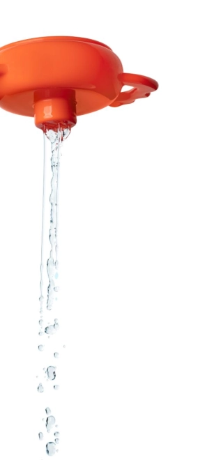 Schöpft und spritzt Wasser