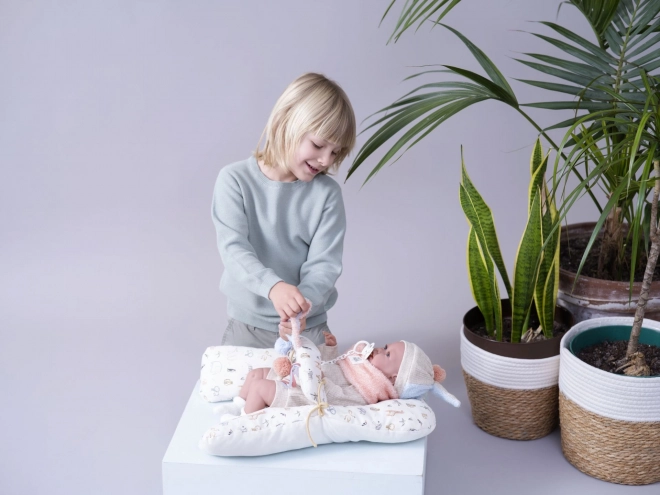 Realistische Babypuppe mit Geräuschen und weichem Stoffkörper 42 cm