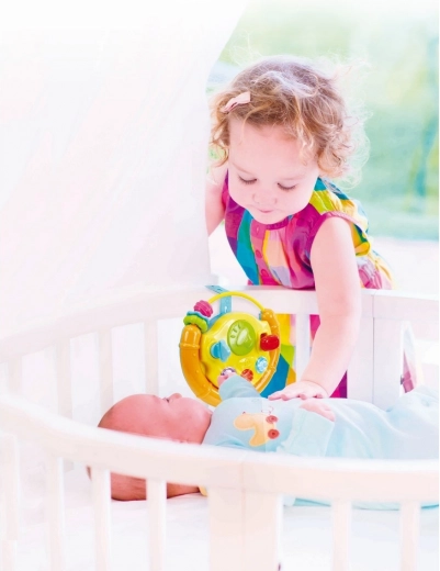 Einfache Befestigung am Bettchen oder Kinderwagen