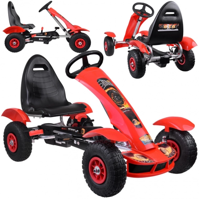Sportlicher grüner Tretauto-Kart mit aufblasbaren Rädern
