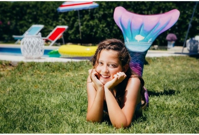 Spaß am Pool und im Garten