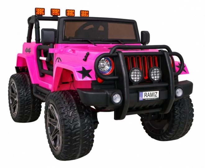 Geländewagen Monster 4x4 Jeep für Kinder Pink + Fernbedienung + Sitzverstellung + Langsamer Start + MP3 LED + Gepäckträger + Rucksack