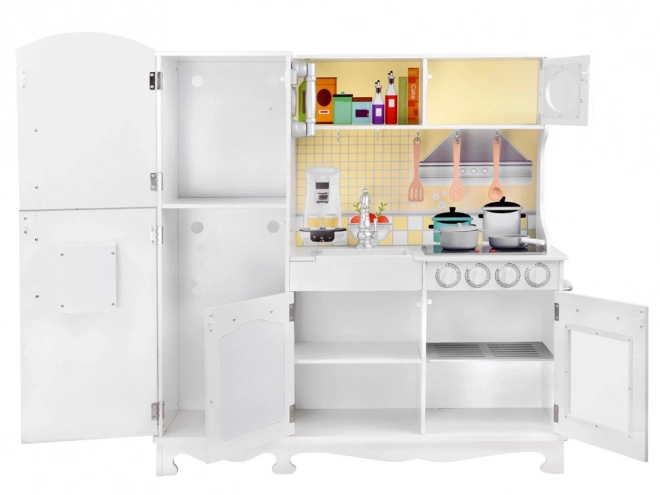 Große Holzküche mit Kühlschrank und Backofen
