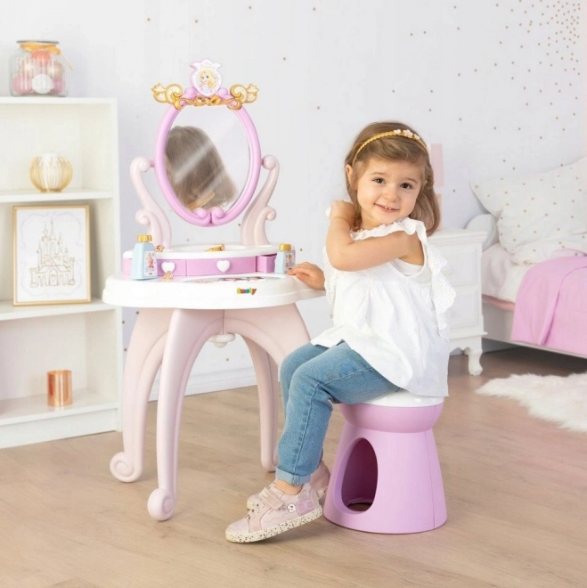 Abnehmbare 2-in-1-Platte für Spielspaß überall