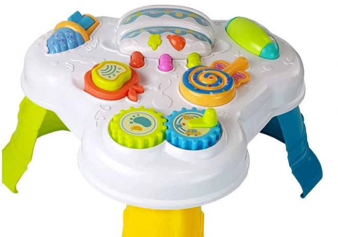 Lerntisch für Babys mit musikalischen Effekten