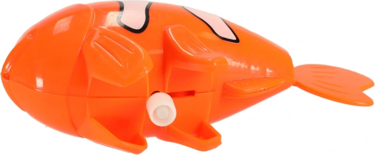 Schwimmt dank Aufziehen von selbst