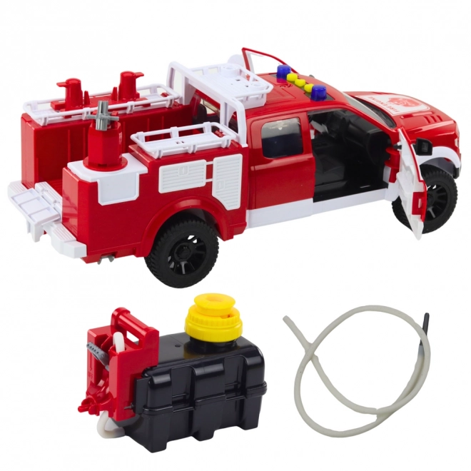 Feuerwehrauto mit Wassereffekten und Lichtern