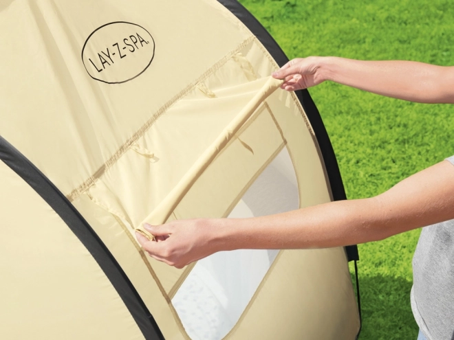 Unterstand für SPA gegen Wind und Sonne