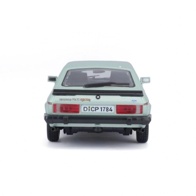 Bburago Ford Capri 1982 Modellauto hellgrün