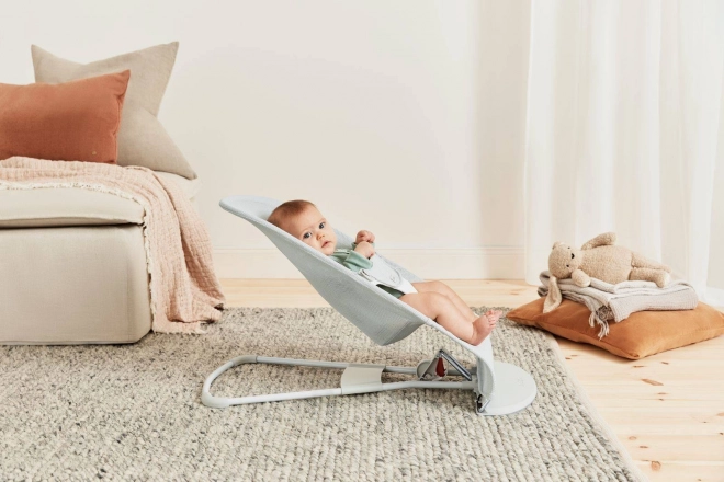 BABYBJÖRN - Wippe BALANCE SOFT MESH - Grau/Weiß – Grau/Weiß