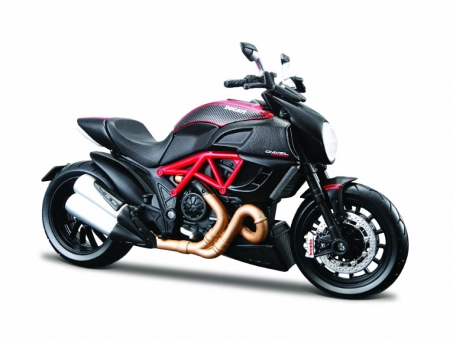 Motorradmodell Ducati Diavel Carbon im Maßstab 1:12