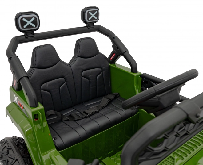Grünes Offroad-Kinderfahrzeug