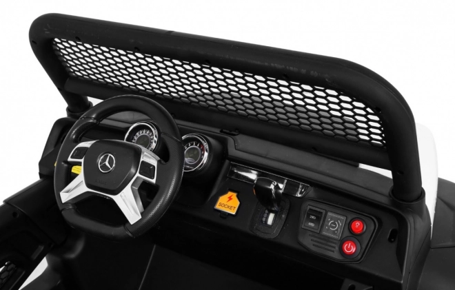 Fahrzeug Mercedes BENZ UNIMOG Weiß