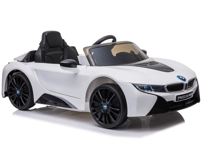 Weißes Elektroauto BMW i8 für Kinder