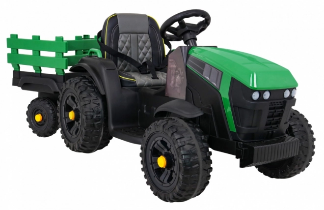 Titantraktor mit Anhänger grün