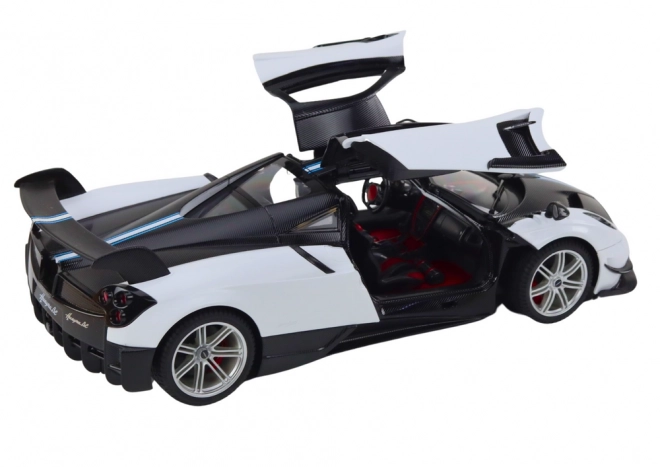Ferngesteuertes Sportwagenmodell Pagani Huayra BC mit öffnenden Türen im Maßstab 1:14