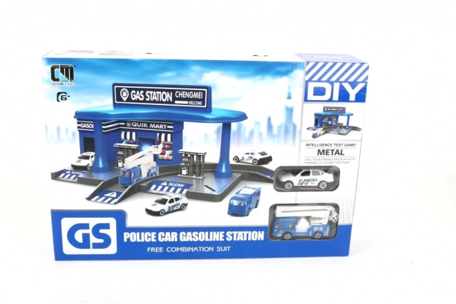 Polizei-Tankstelle mit zwei Autos